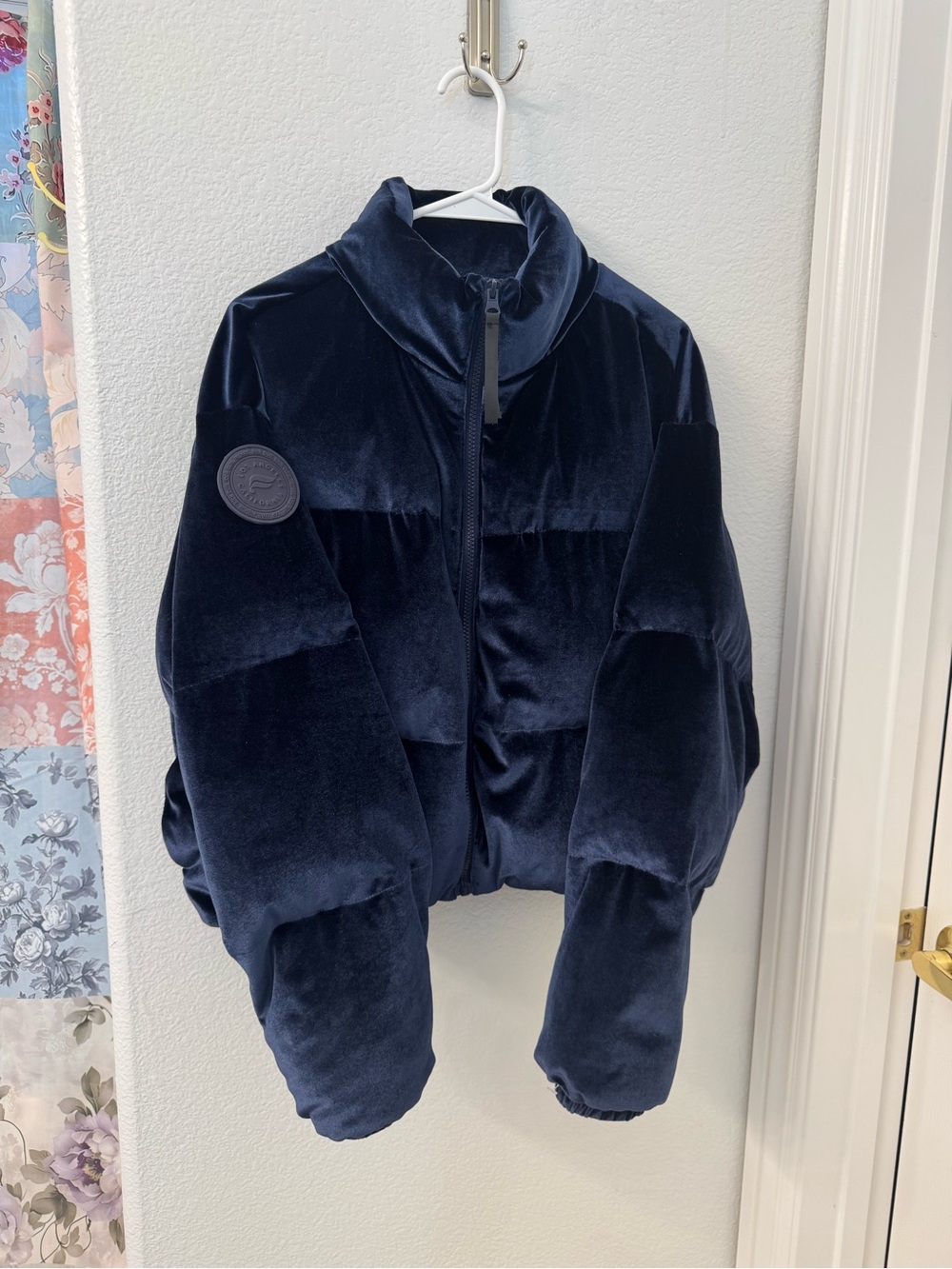 Fabletics Navy Velvet Puffer zip up Jacket Women’s Small